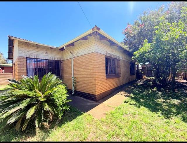 3 BEDROOM HOUSE FOR SALE IN VANDERBIJLPARK CE 1